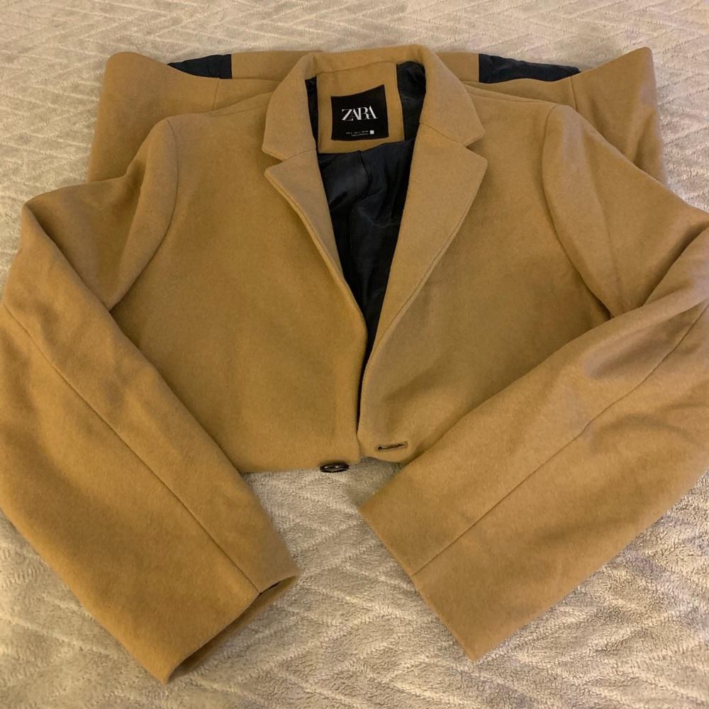 Coat - Picture 4 of 7